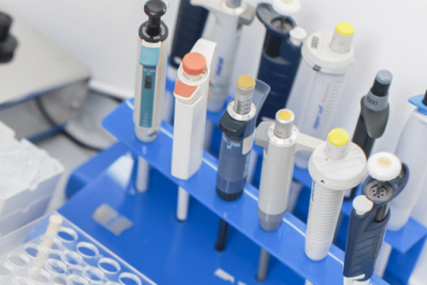 کالیبراسیون ظروف حجمی و سمپلر